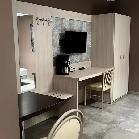 Hotel La Louve 3*