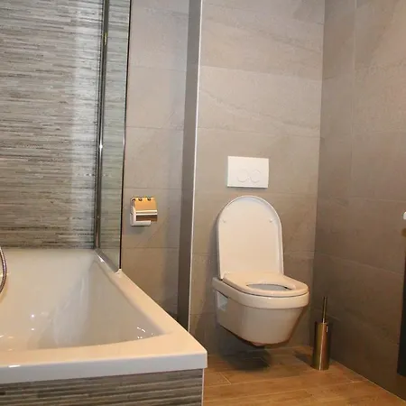 Hotel La Louve 3*