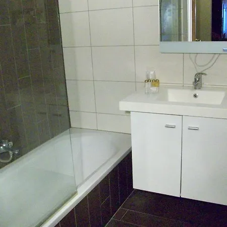 La Louve Hotel 3*