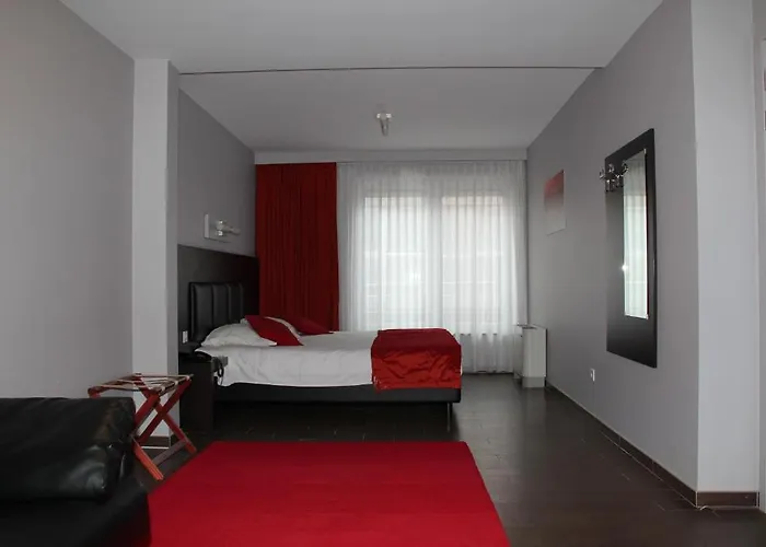 La Louve Szálloda 3*